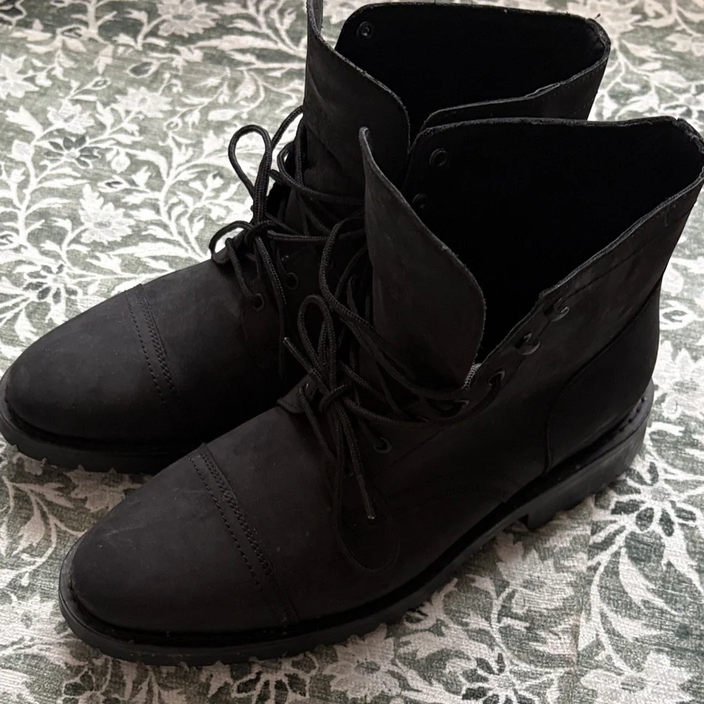 Men’s Thursday Boot Company lace up black suede boots size 13 excellent